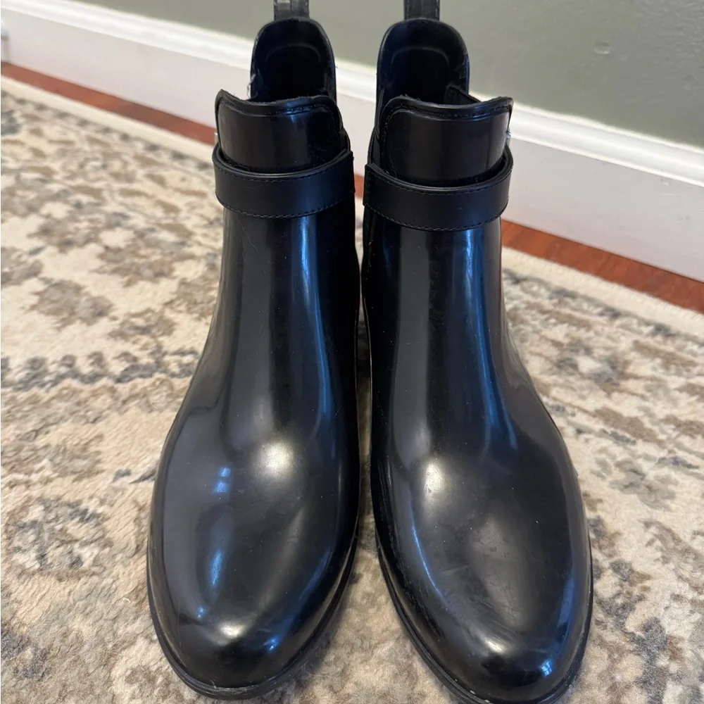 Marc‎ Fisher rain boots